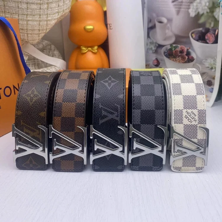 Louis Vuitton LV Initiales Belt styl
