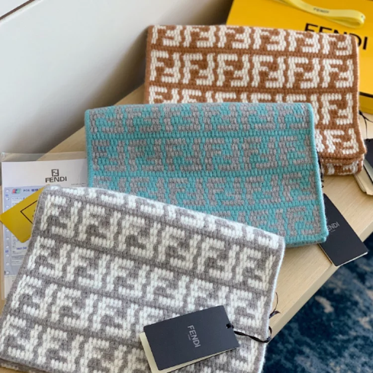 FENDI Scarf Příslušenství