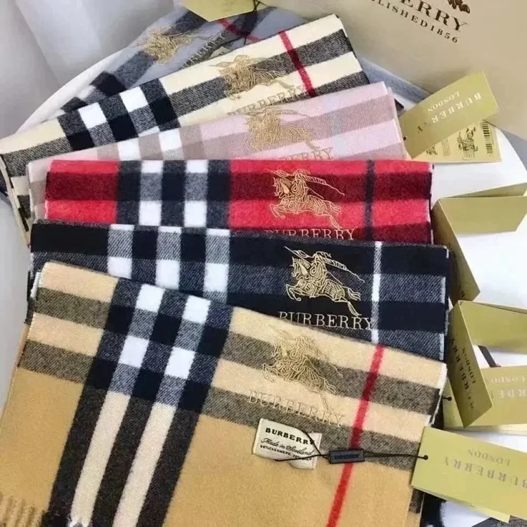 Burberry Scarf Příslušenství