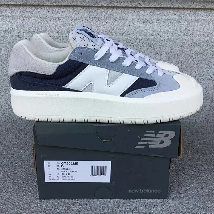 New Balance 302 Sneakers