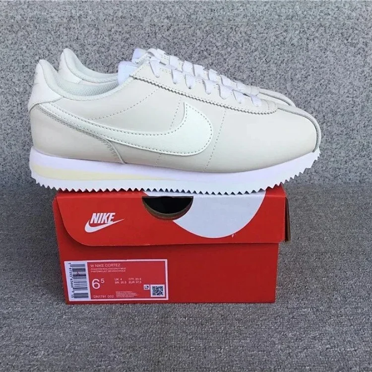 Nike Classic Cortez Leather Sneakers