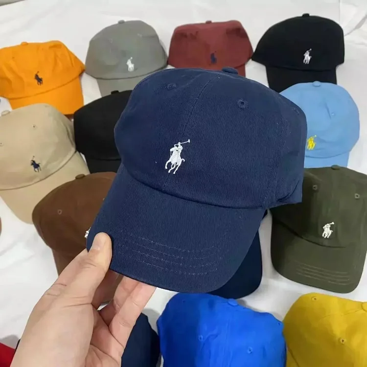 peaked cap Příslušenství