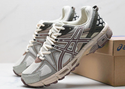Asics Sneakers